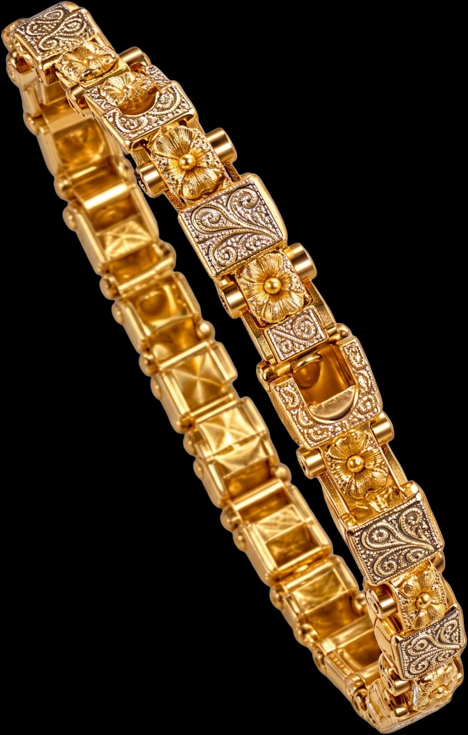 Gold bracelet of engraved square links